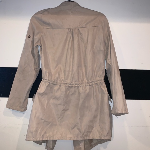 Tan jacket - Picture 4 of 4